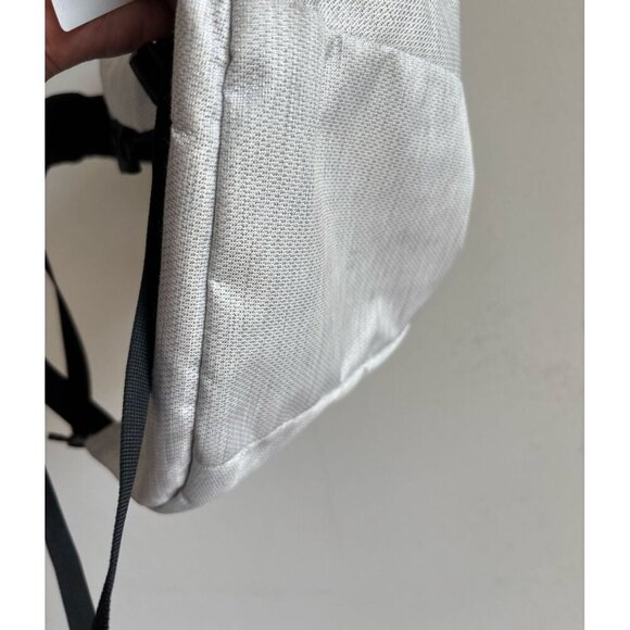 The North Face Aurora Backpack Womens Bag White Metallic Black Laptop Holder 22L - Picture 13 of 13